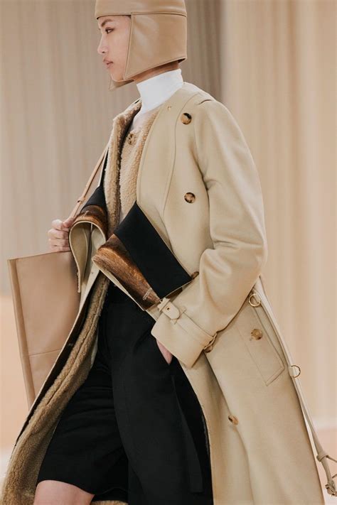 Burberry Fall 2021 Ready.